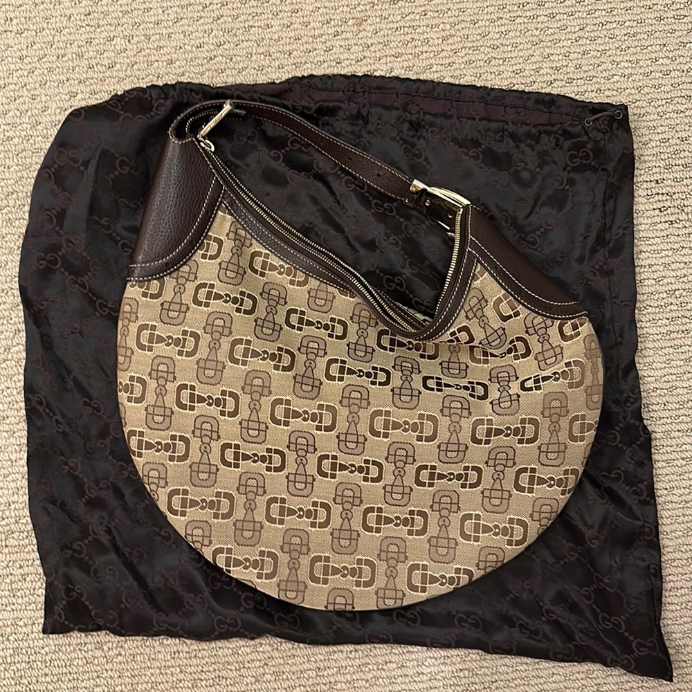Limited edition vintage Gucci hobo bag. Brand new. Authentic Purchased in Paris.